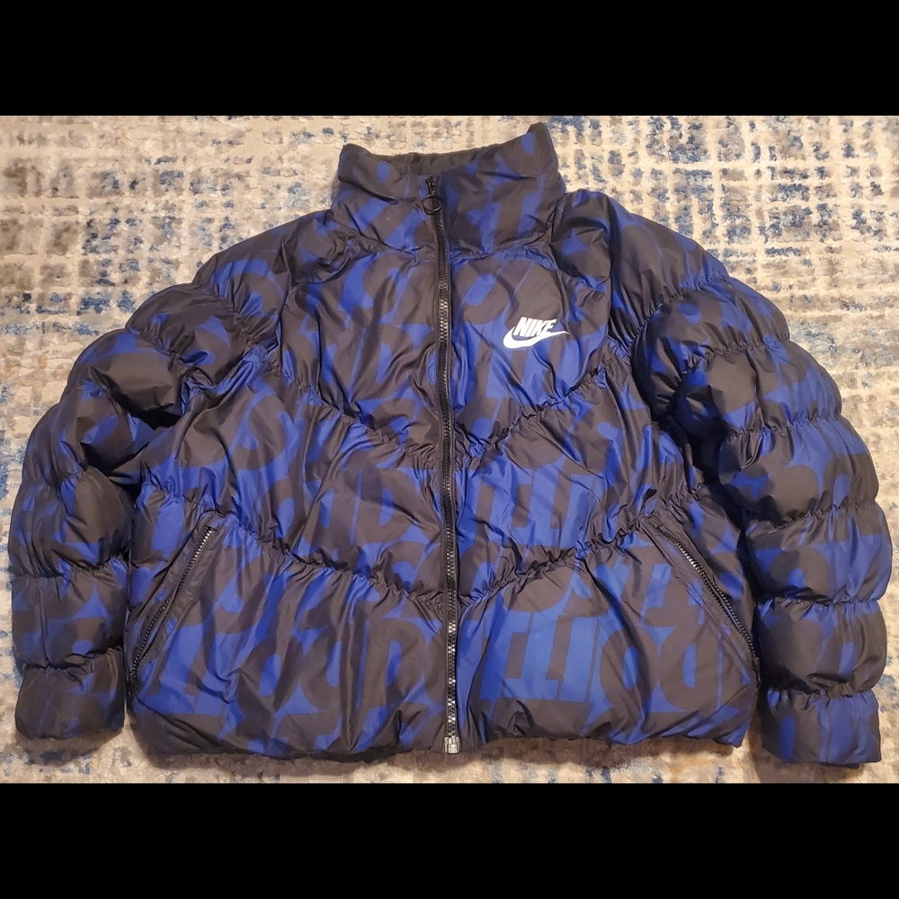 Nike Womens Black and Blue "Just Do It" Patterned Puffer Jacket